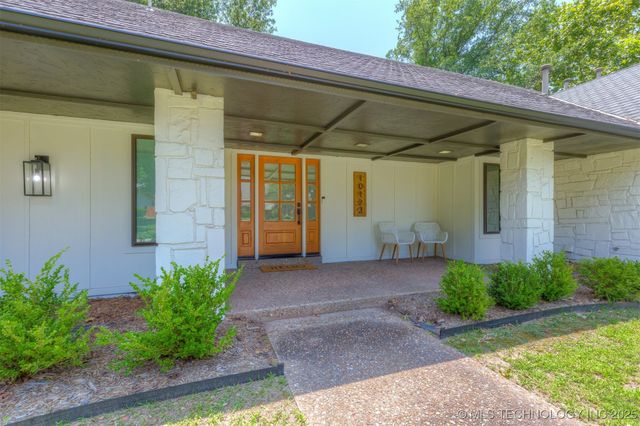 10123 S Urbana Avenue, Tulsa, OK 74137