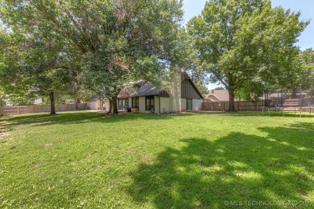 10123 S Urbana Avenue, Tulsa, OK 74137