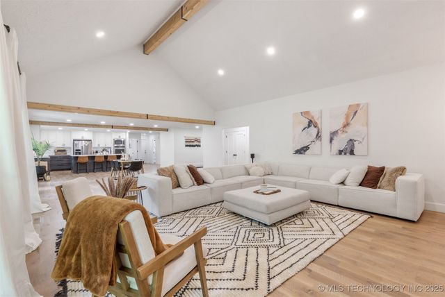 10123 S Urbana Avenue, Tulsa, OK 74137