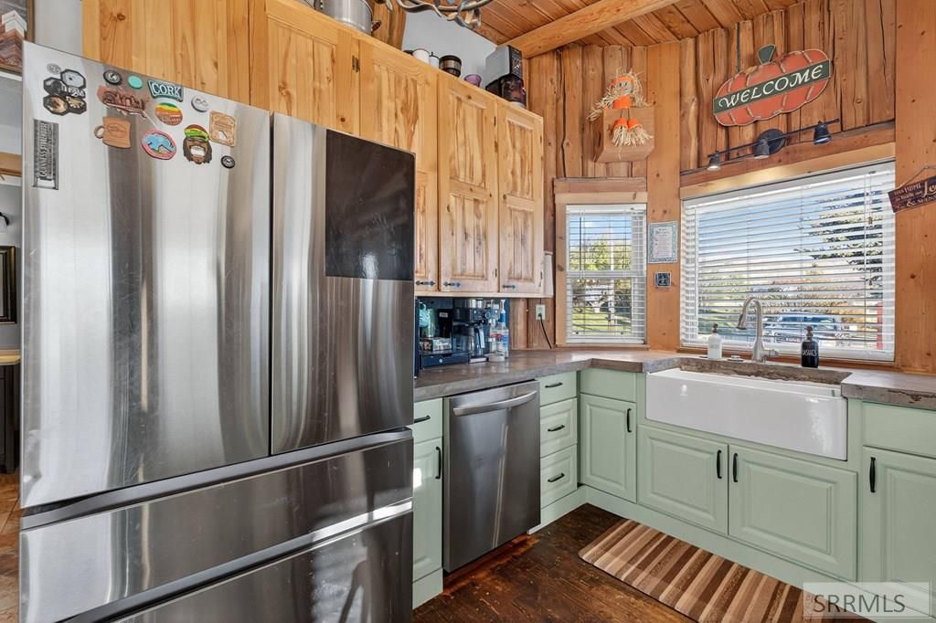 Image 11 of property listing at 1686 E Harkness Canyon Road, Mccammon, ID 83250