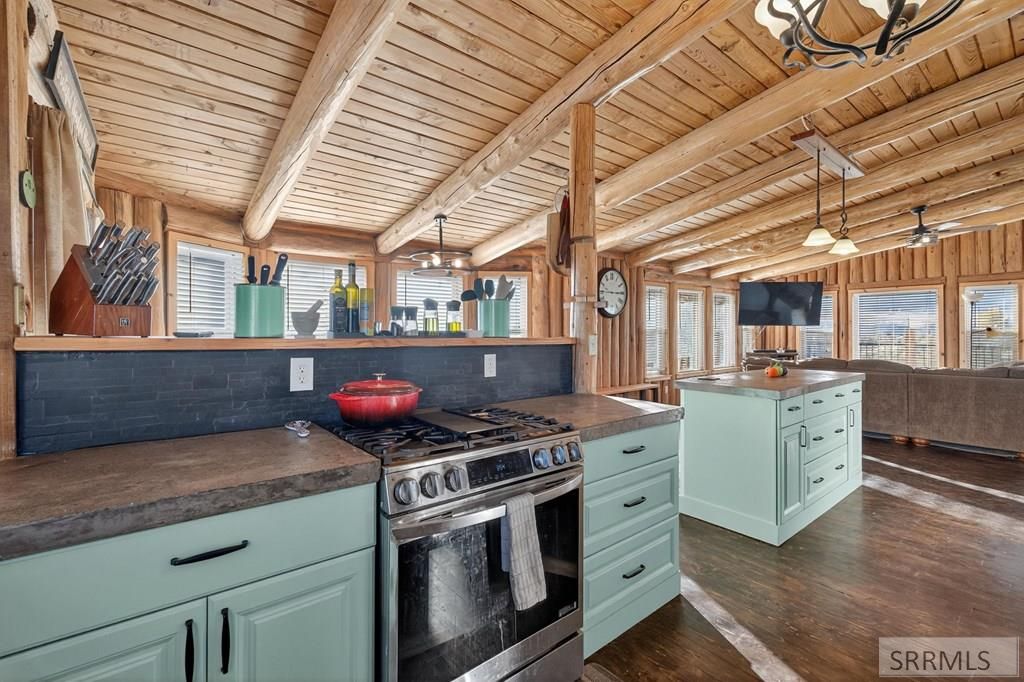 Image 12 of property listing at 1686 E Harkness Canyon Road, Mccammon, ID 83250