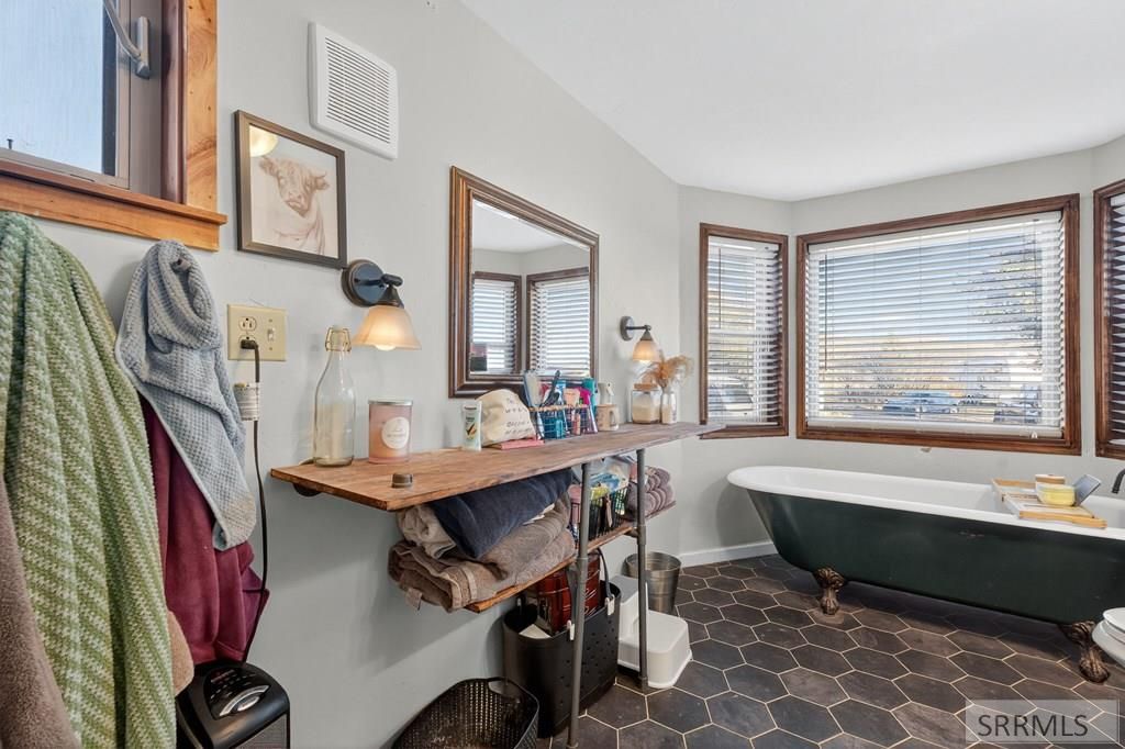 Image 17 of property listing at 1686 E Harkness Canyon Road, Mccammon, ID 83250