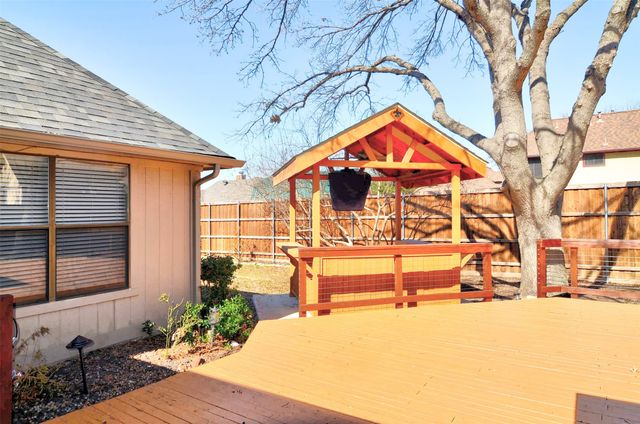 8205 Intrepid Lane, Rowlett, TX 75089