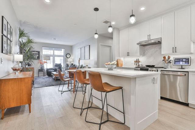 18 Artisan Drive 217, Salem, NH 03079