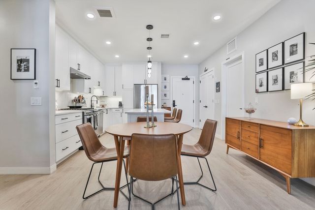 18 Artisan Drive 217, Salem, NH 03079