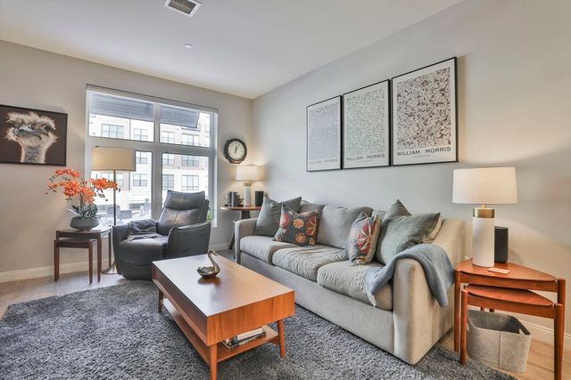 18 Artisan Drive 217, Salem, NH 03079