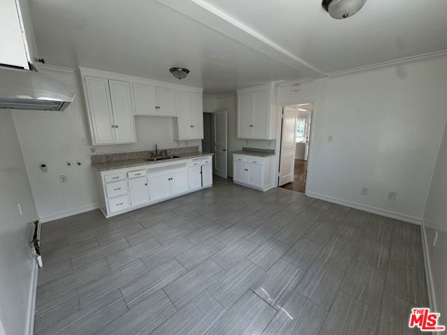 6003 Bellflower Boulevard, Lakewood, CA 90713