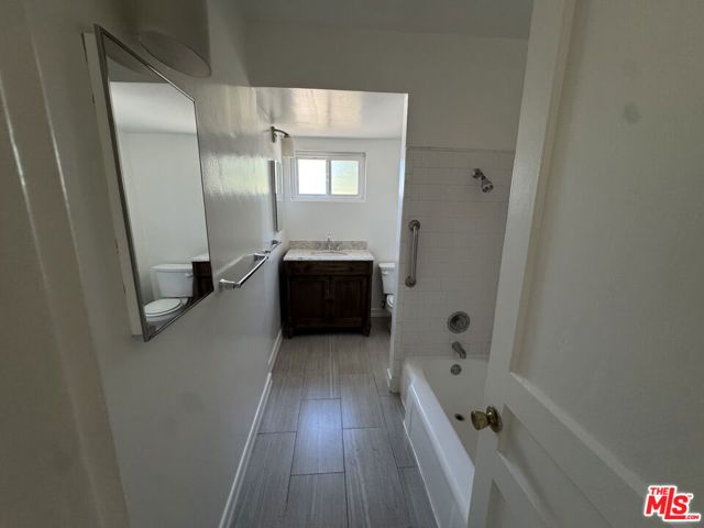 6003 Bellflower Boulevard, Lakewood, CA 90713