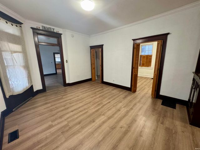 1200 N Third Avenue, Evansville, IN 47710