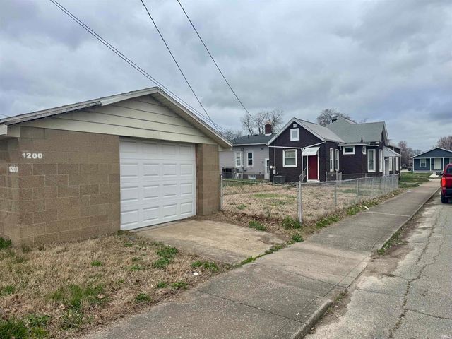 1200 N Third Avenue, Evansville, IN 47710