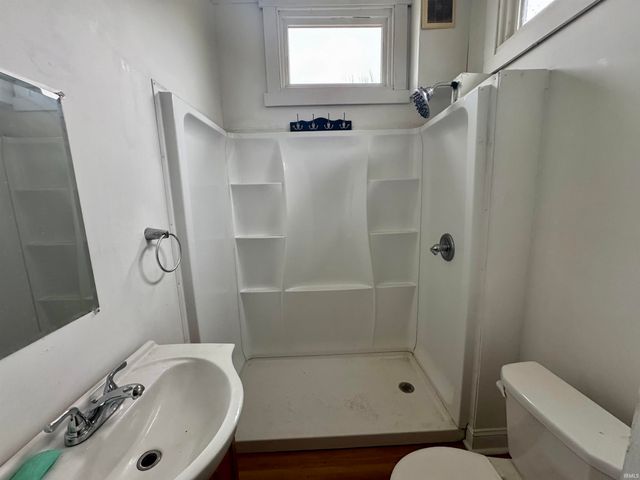 1200 N Third Avenue, Evansville, IN 47710