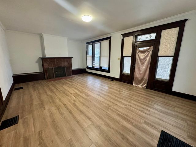 1200 N Third Avenue, Evansville, IN 47710