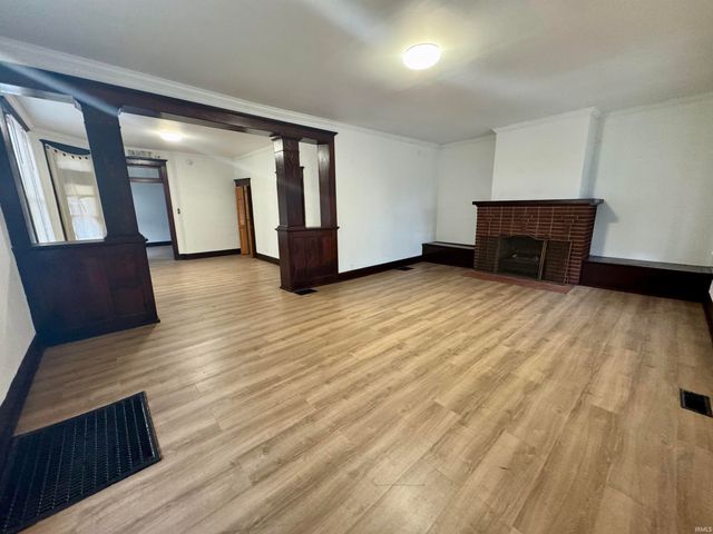 1200 N Third Avenue, Evansville, IN 47710