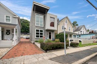 97 Pine Hollow Road, Oyster Bay, NY 11771