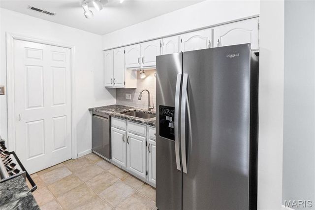 11212 Gravois Road 202, Sappington, MO 63126