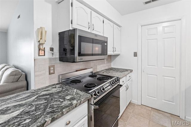 11212 Gravois Road 202, Sappington, MO 63126