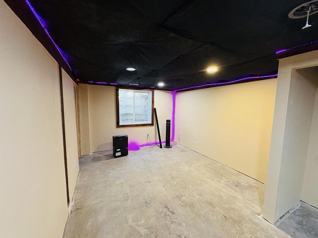2015 Pioneer Drive, Beloit, WI 53511
