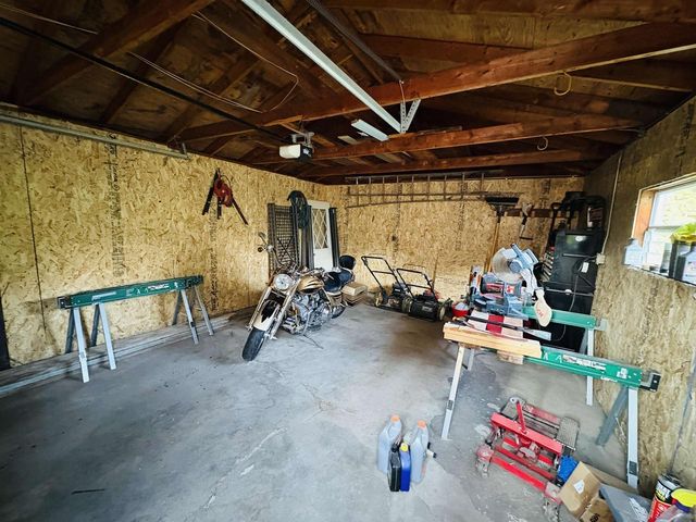2015 Pioneer Drive, Beloit, WI 53511