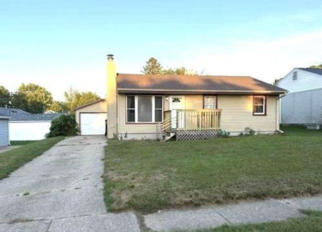 2015 Pioneer Drive, Beloit, WI 53511