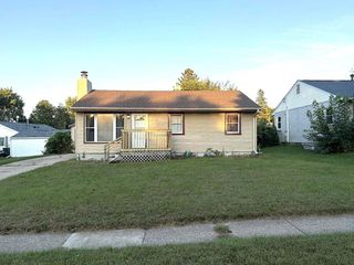 2015 Pioneer Drive, Beloit, WI 53511