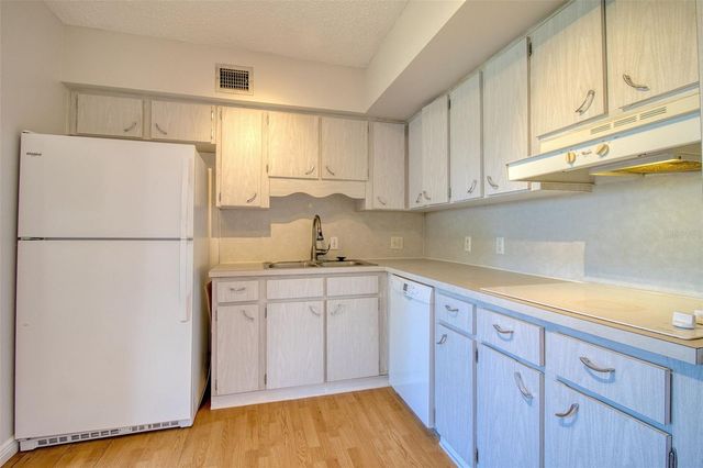 2450 CANADIAN WAY 26, Clearwater, FL 33763