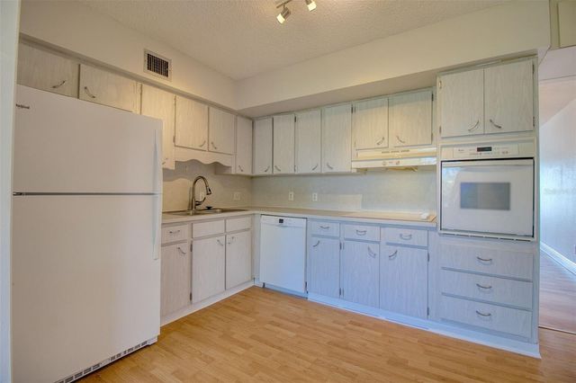 2450 CANADIAN WAY 26, Clearwater, FL 33763