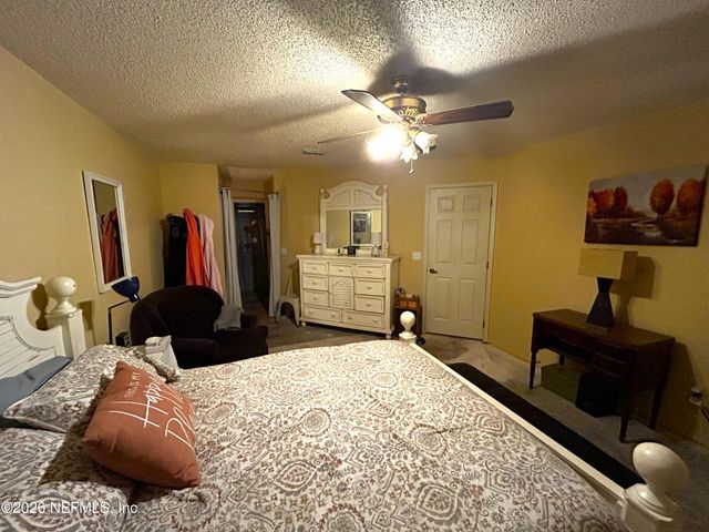 8062 LOCH LOMOND Lane, Jacksonville, FL 32244