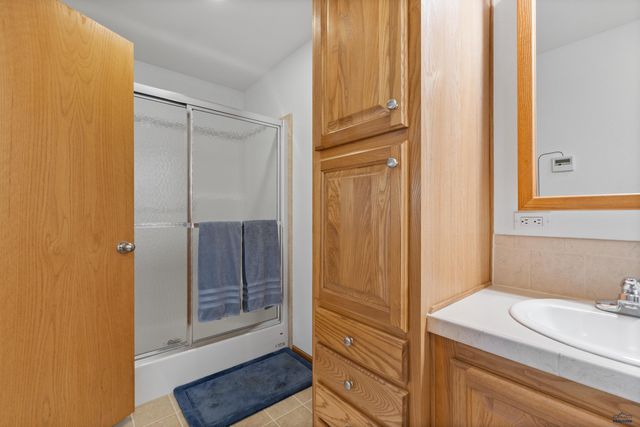 11981 MOUNTAIN LION LN, Hot Springs, SD 57747