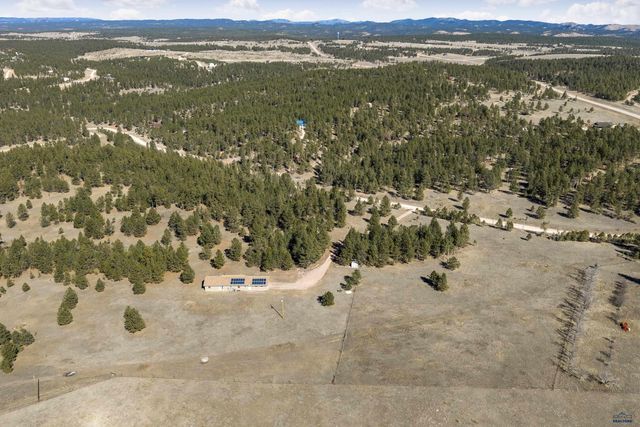 11981 MOUNTAIN LION LN, Hot Springs, SD 57747