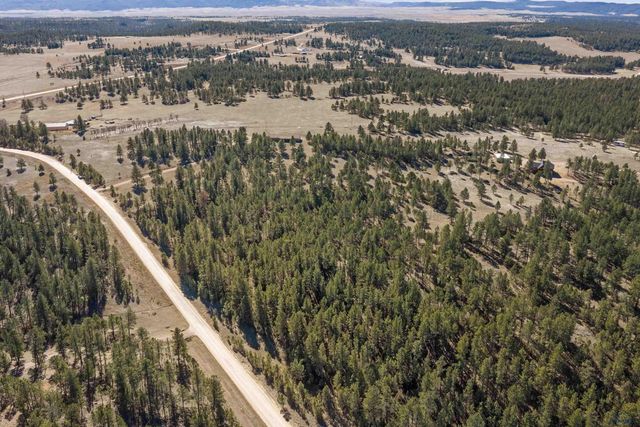 11981 MOUNTAIN LION LN, Hot Springs, SD 57747