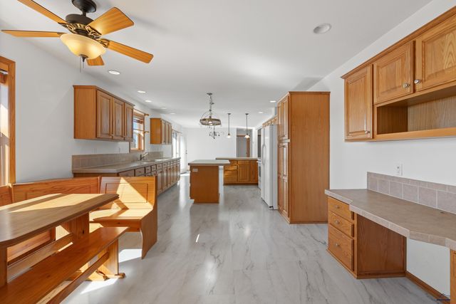 11981 MOUNTAIN LION LN, Hot Springs, SD 57747