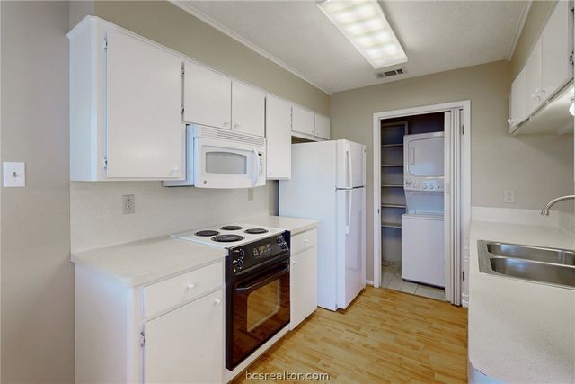 2519 Cross Timbers Drive, College Station, TX 77840