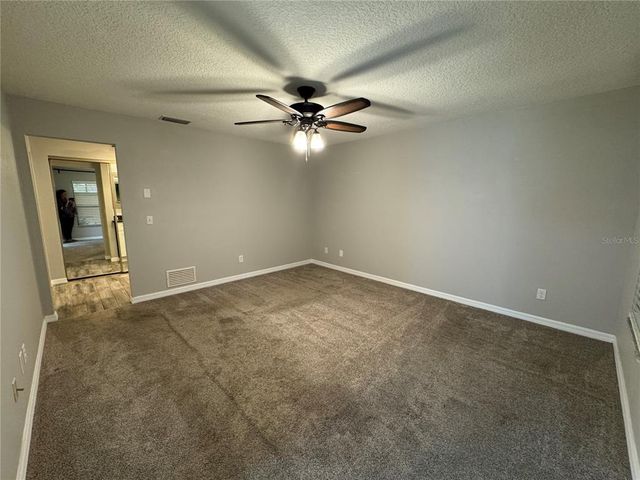 1936 SE 37TH COURT CIRCLE, Ocala, FL 34471