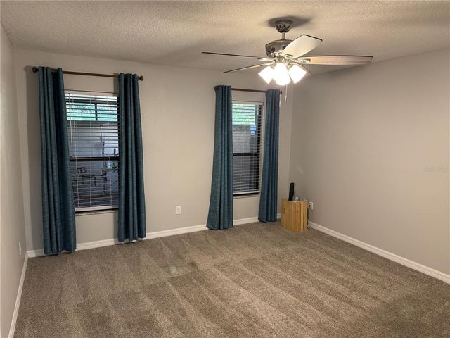1936 SE 37TH COURT CIRCLE, Ocala, FL 34471