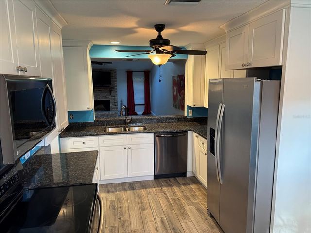1936 SE 37TH COURT CIRCLE, Ocala, FL 34471