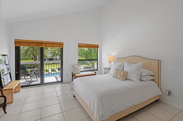11863 Wimbledon Circle 532, Wellington, FL 33414
