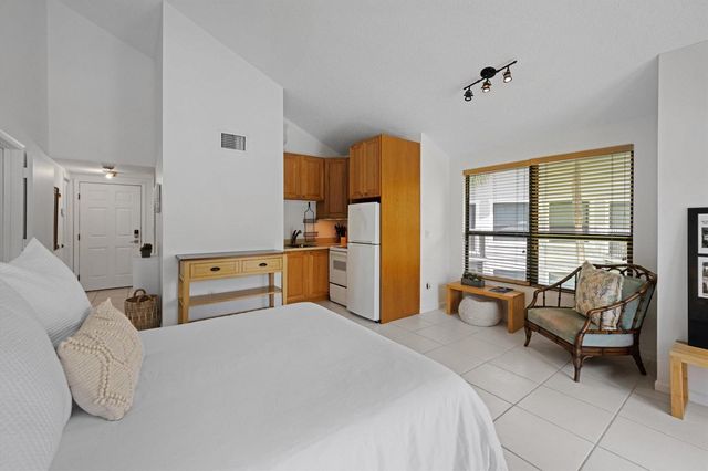 11863 Wimbledon Circle 532, Wellington, FL 33414