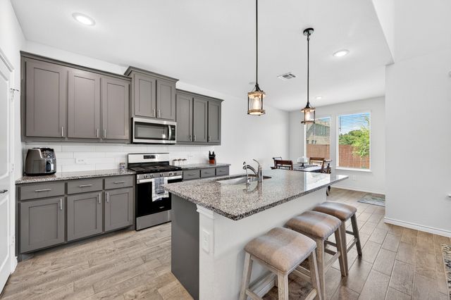 920 Arkan Lane, Fort Worth, TX 76120