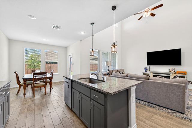 920 Arkan Lane, Fort Worth, TX 76120