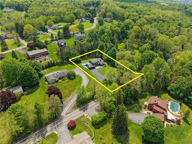 2780 Lyons Road, Camillus, NY 13031