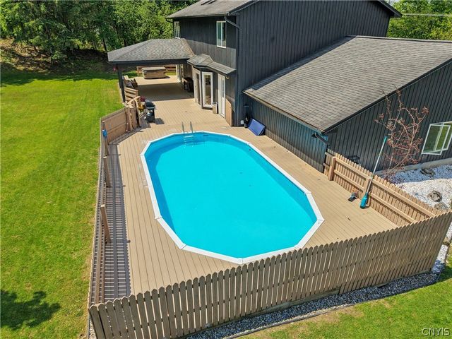 2780 Lyons Road, Camillus, NY 13031