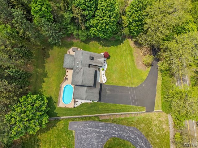 2780 Lyons Road, Camillus, NY 13031