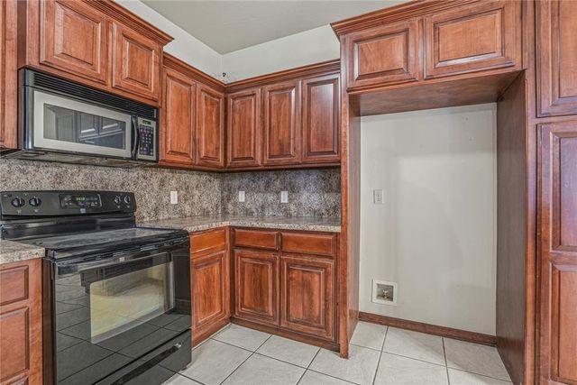 1700 SW 31st Terrace, Moore, OK 73160