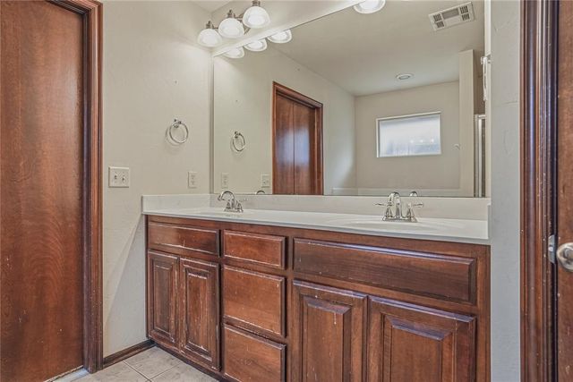 1700 SW 31st Terrace, Moore, OK 73160