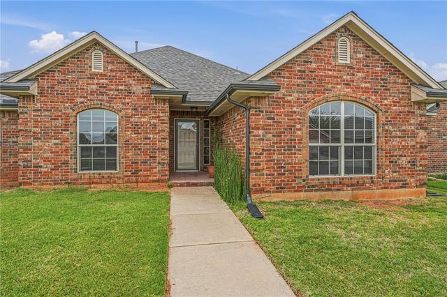 1700 SW 31st Terrace, Moore, OK 73160