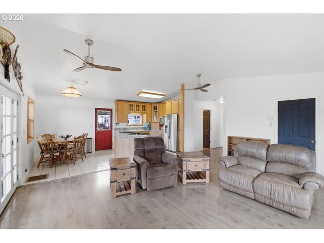 30920 BERLIN Rd, Lebanon, OR 97355