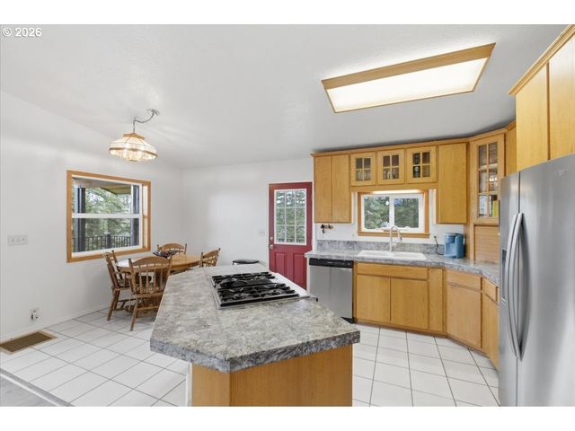 30920 BERLIN Rd, Lebanon, OR 97355