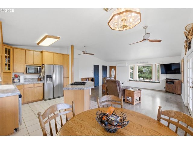 30920 BERLIN Rd, Lebanon, OR 97355