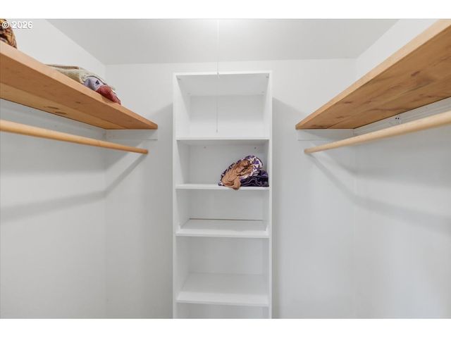 30920 BERLIN Rd, Lebanon, OR 97355