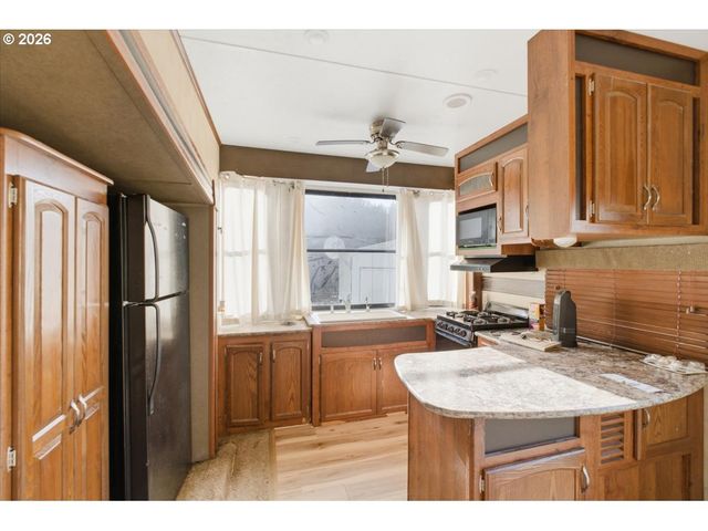 30920 BERLIN Rd, Lebanon, OR 97355